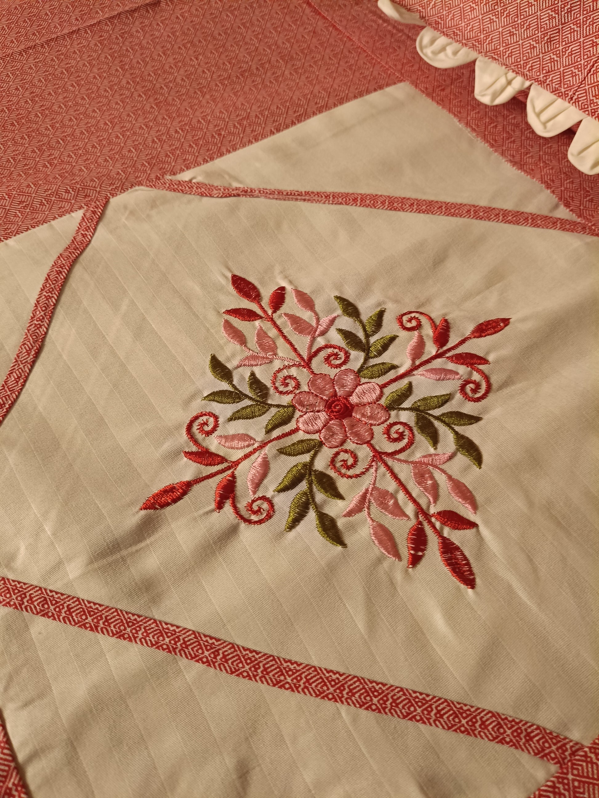 Blush Garden - Comfort Castle Blush Garden Pink Floral Premium Bedsheet with 2 Pillow Covers